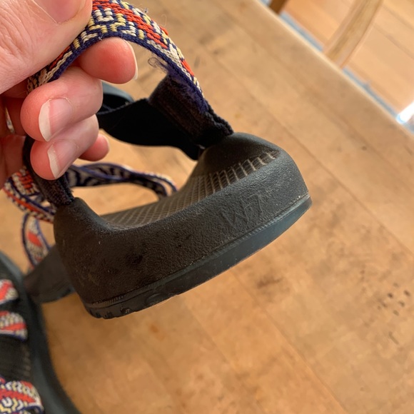 Chaco z2 Womens blue orange geometric sandal excellent - Picture 3 of 4